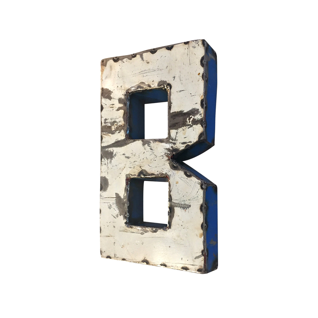 Kleiner Buchstabe aus Upcycled Metall - A bis Z