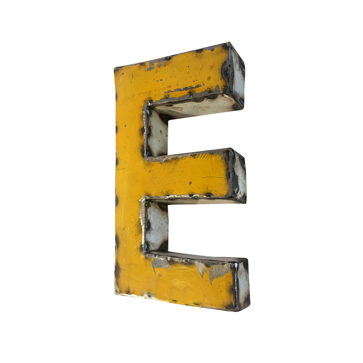 Kleiner Buchstabe aus Upcycled Metall - A bis Z