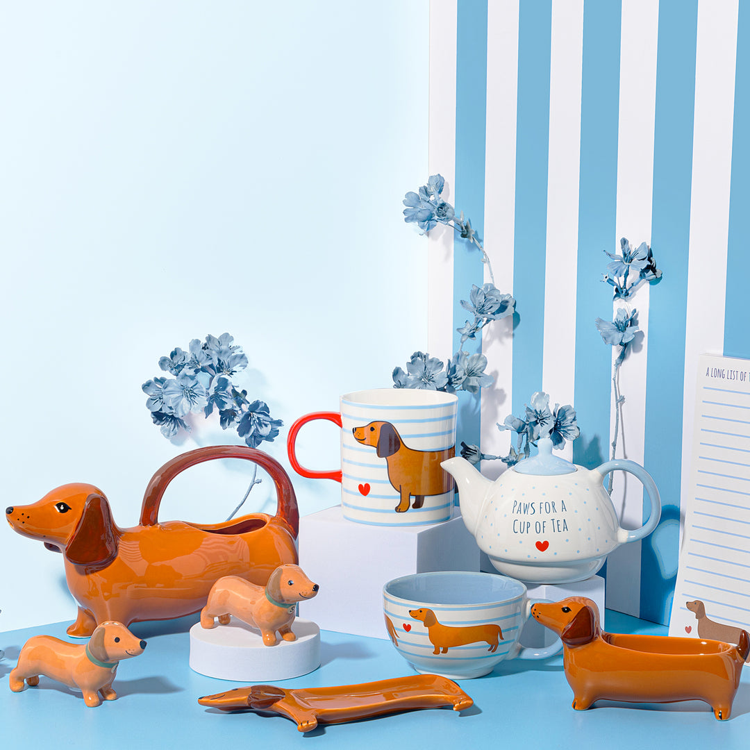 Dackel-Tasse mit rotem Griff