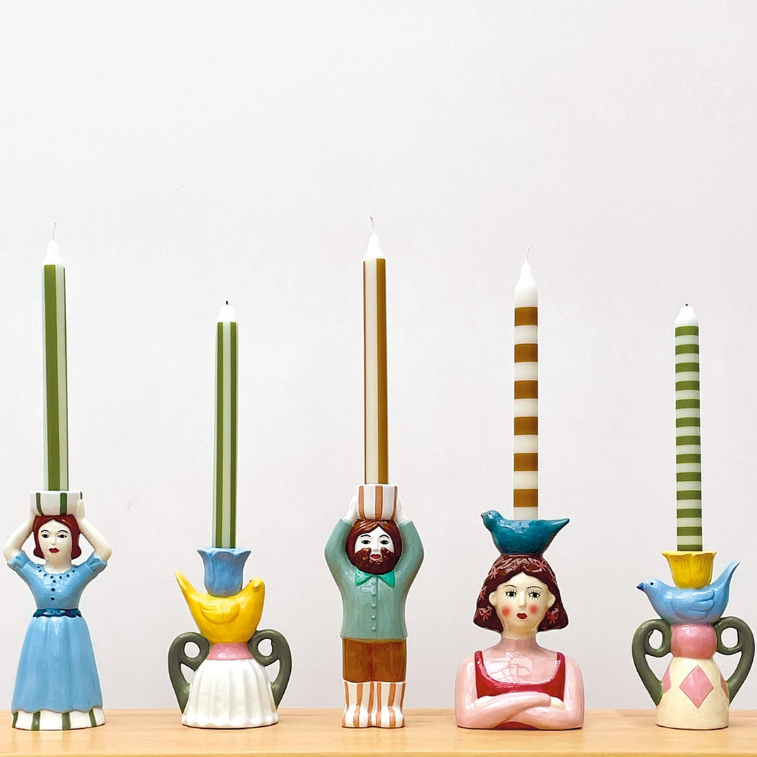 Figürlicher handbemalter Kerzenhalter „Der Wasserträger"