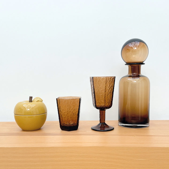 Duftkerze "Patchouli" in Apfelform mit Deckel - Farbe Safran