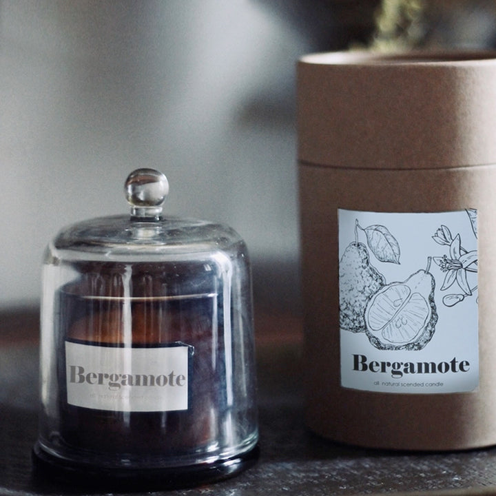 Duftkerze im Glockenglas mit Geschenkverpackung "Spritzige Bergamotte"