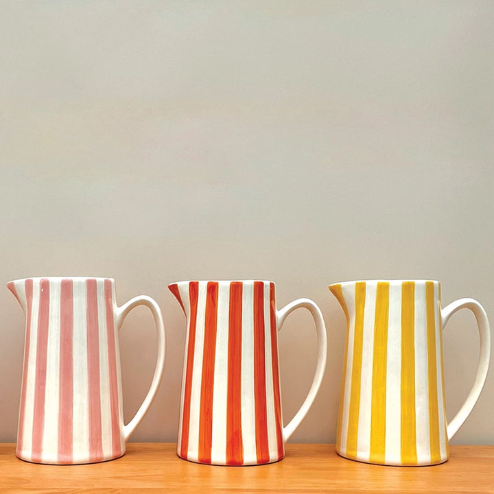 Cooler Krug mit Streifen - Gelb-Weiß