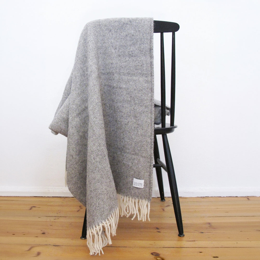 Pickstitch Plum Wolldecke in Grau | 100 % Wolle | 130 x 170 cm