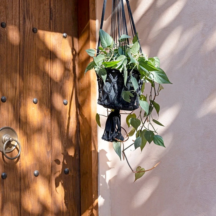 Hängender Makramee-Pflanzenkorb - Schwarz