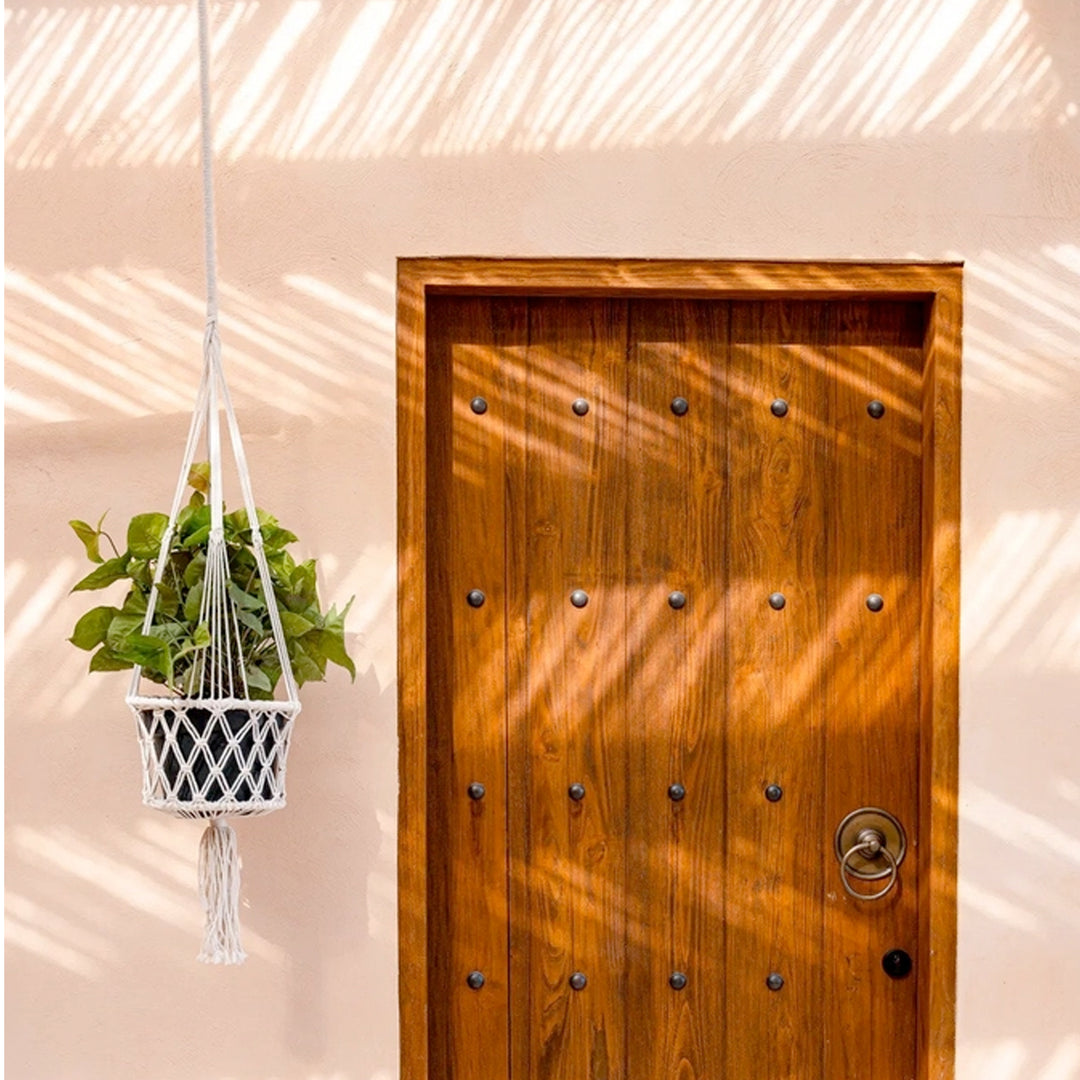 Hängender Makramee-Pflanzenkorb - Weiß