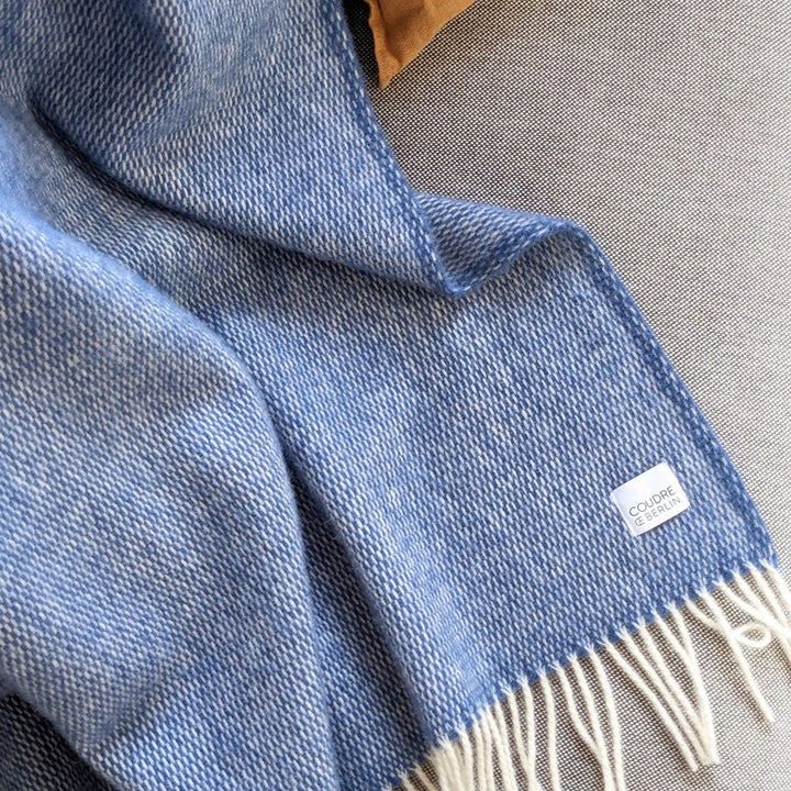 Pickstitch Plum Wolldecke in Hellblau | 100 % Wolle | 130 x 170 cm