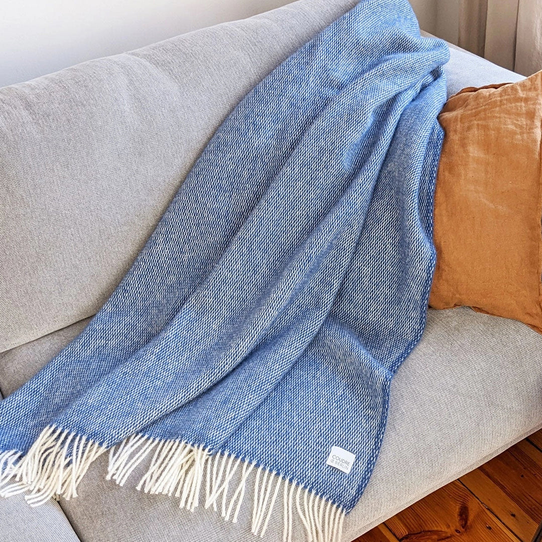 Pickstitch Plum Wolldecke in Hellblau | 100 % Wolle | 130 x 170 cm