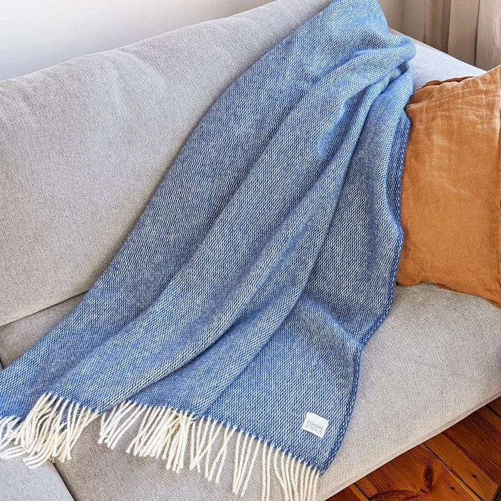 Pickstitch Plum Wolldecke in Hellblau | 100 % Wolle | 130 x 170 cm