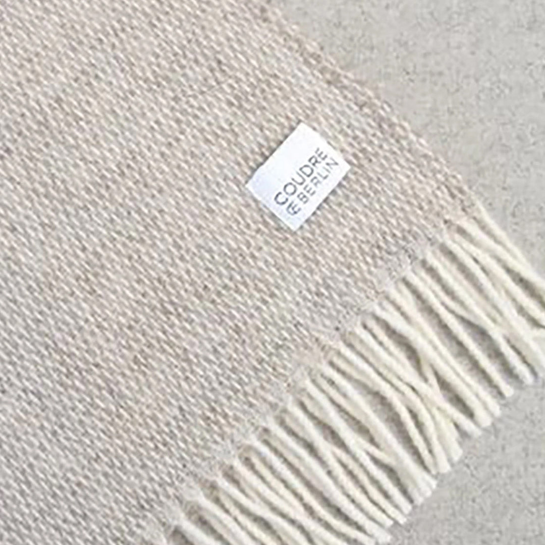 Pickstitch Plum Wolldecke in Hellgrau | 100 % Wolle | 130 x 170 cm