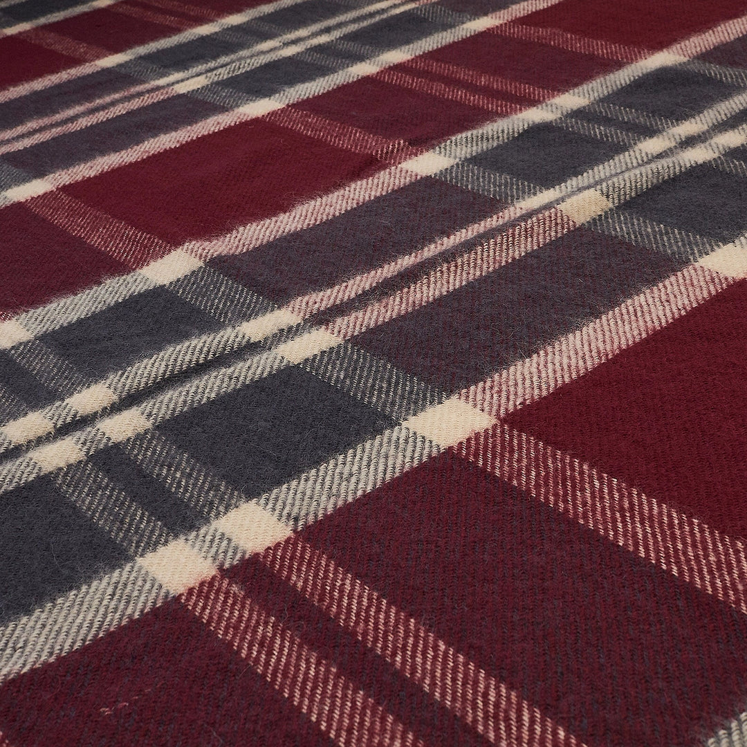 Wolldecke Tartan Dunkelrot aus 100% Neuseeland-Wolle | 200 x 170 cm mit Fransen