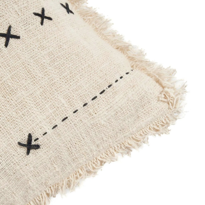 Boho-Kissenbezug - Natur mit schwarzem Muster