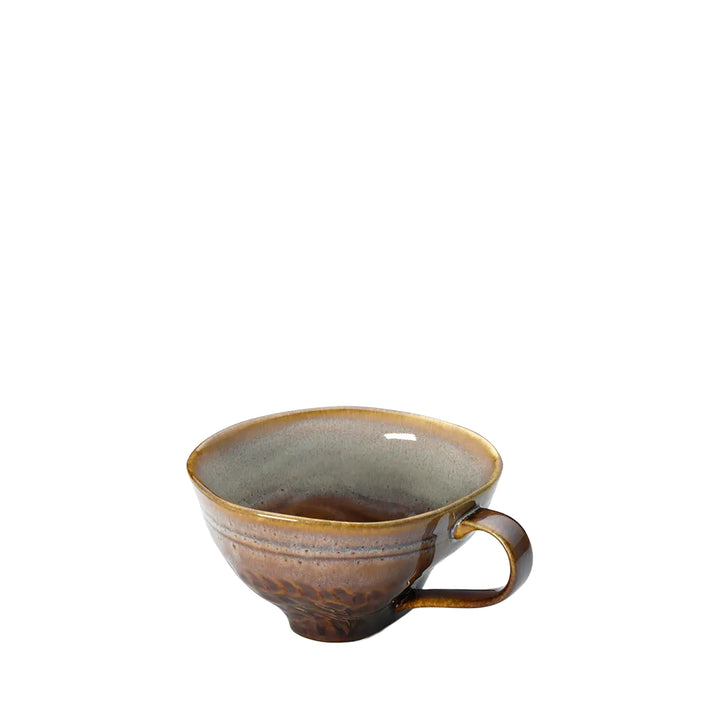 Kleine Tasse in Braun und Grau mit Henkel