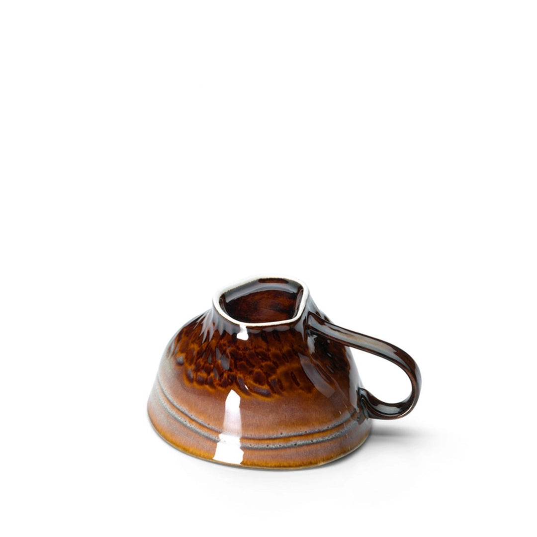 Kleine Tasse in Braun und Grau mit Henkel