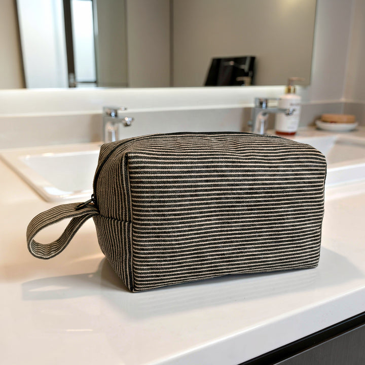 Kosmetiktasche „Striped Minimal“