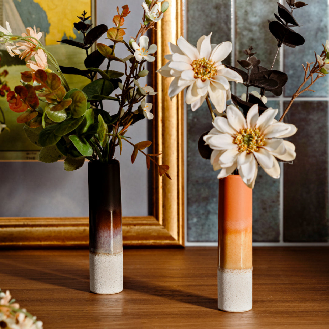 Kleine Vase in schwarz-braunen Mojave-Tönen