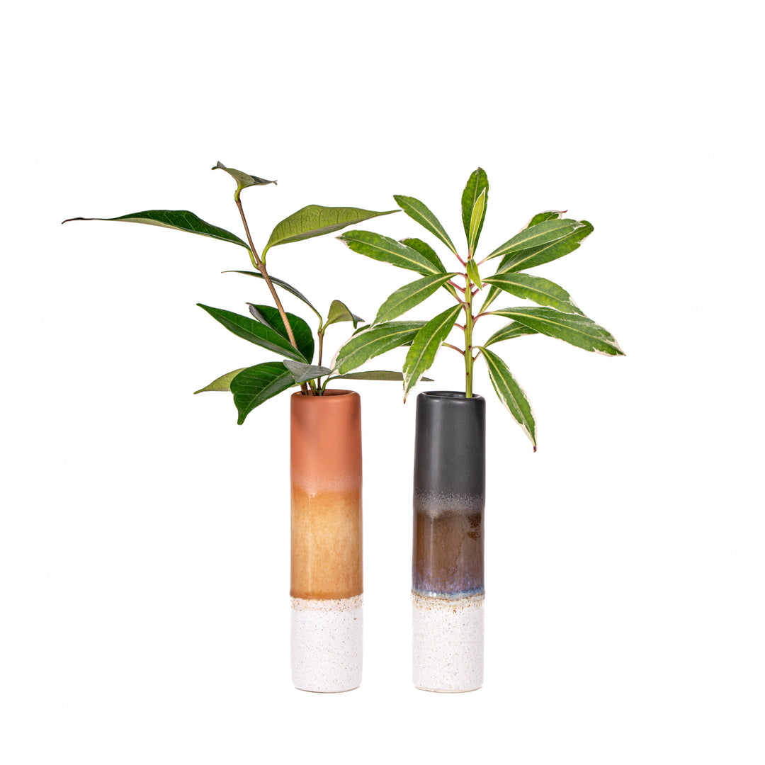 Kleine Vase in schwarz-braunen Mojave-Tönen