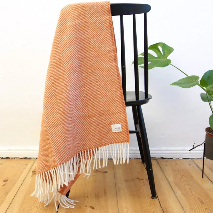 Wolldecke mit Fischgrätmuster in Orange -  130 x 170 cm